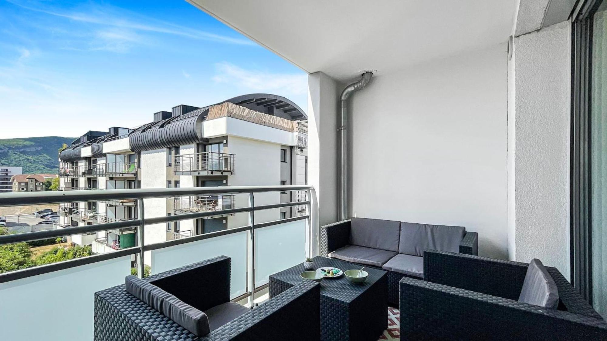 Homey Chloe - New - Parking Gratuit - Balcon Prive - Proche Geneve Annemasse Ngoại thất bức ảnh
