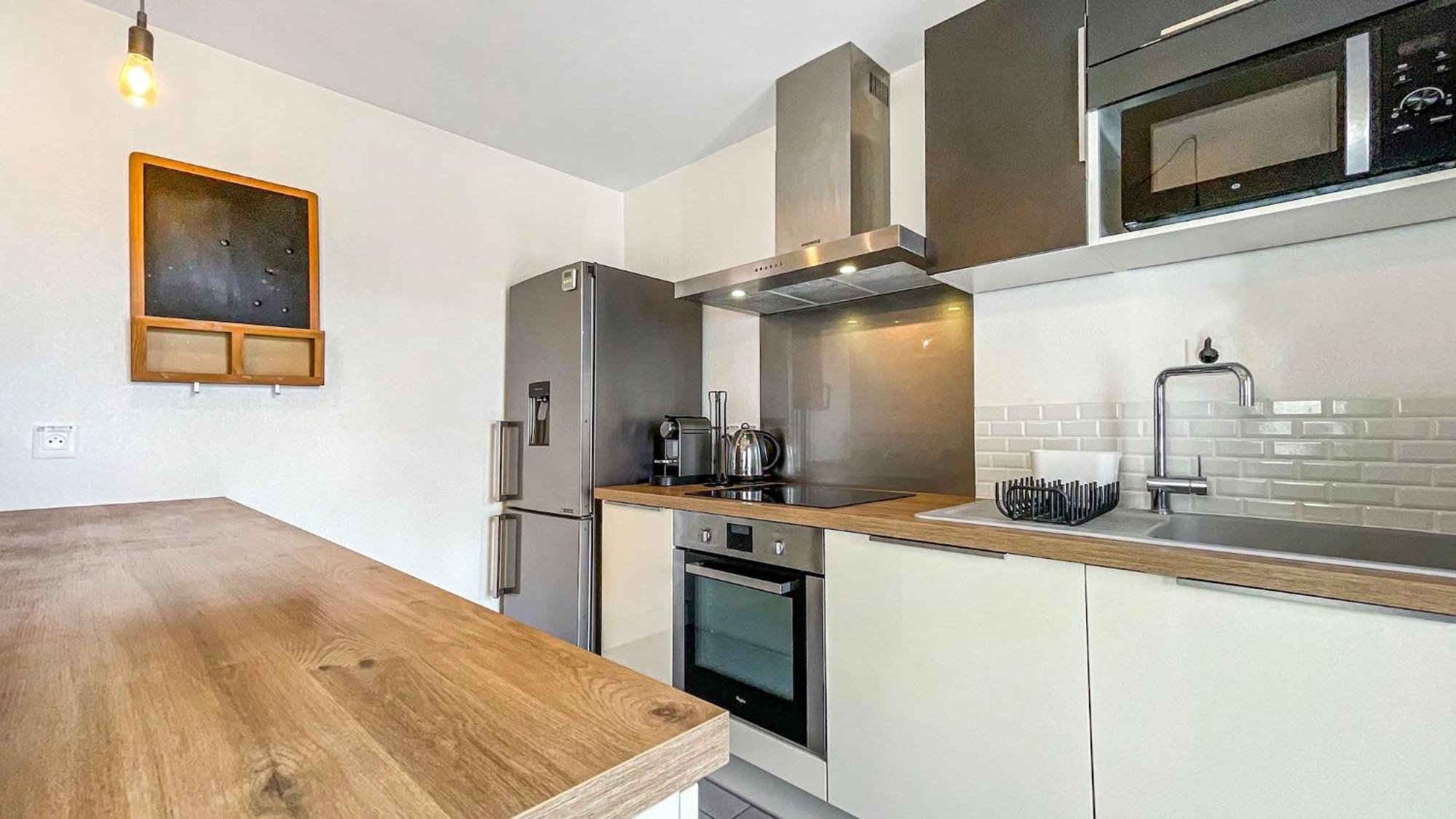 Homey Chloe - New - Parking Gratuit - Balcon Prive - Proche Geneve Annemasse Ngoại thất bức ảnh